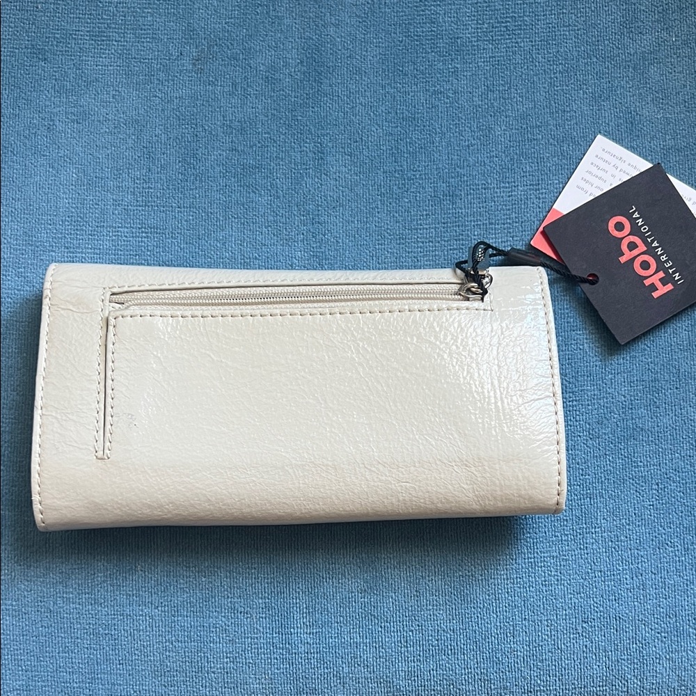 HOBO Ivory Women's Wallet - Picture 3 of 5